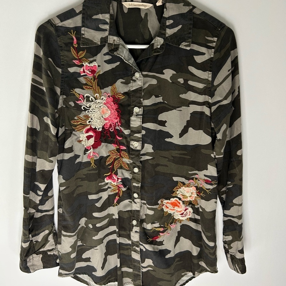 Soft Surroundings camouflage Floral Embroidered button up blouse XS - Picture 1 of 3